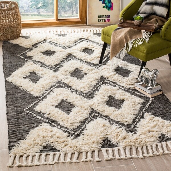 Shop Safavieh HandKnotted Kenya Transitional Black / Ivory Wool Tassel Area Rug 4' X 6' On