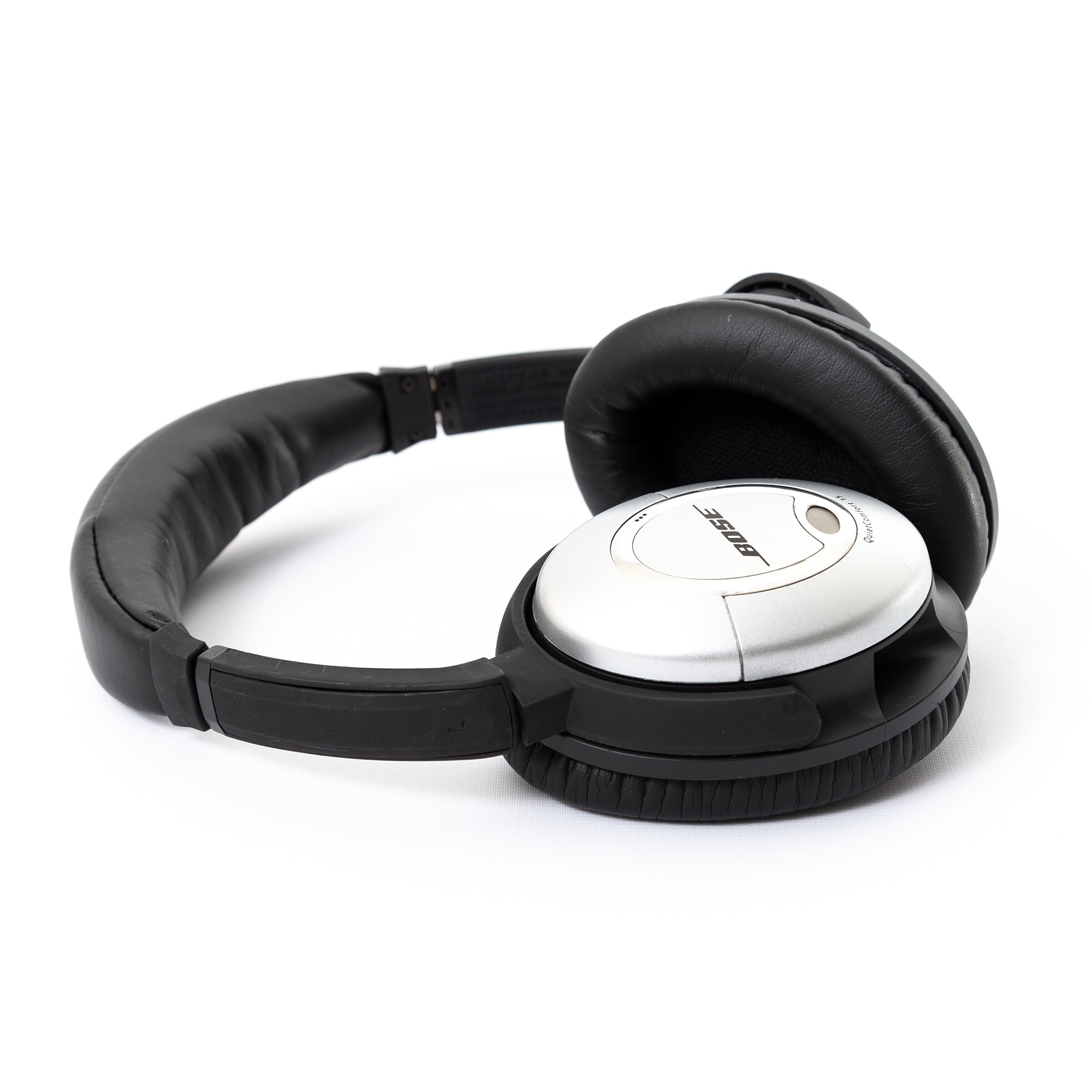 Shop Bose Quietcomfort 15 Refurbished By Overstock Black