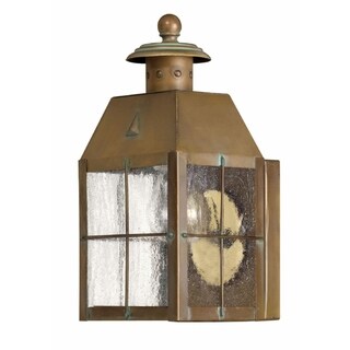 Hinkley Nantucket 1-Light Outdoor Wall Mount in Aged Brass