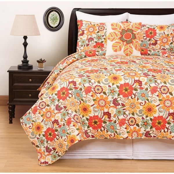 Courtney Floral Quilt Set. Opens flyout.