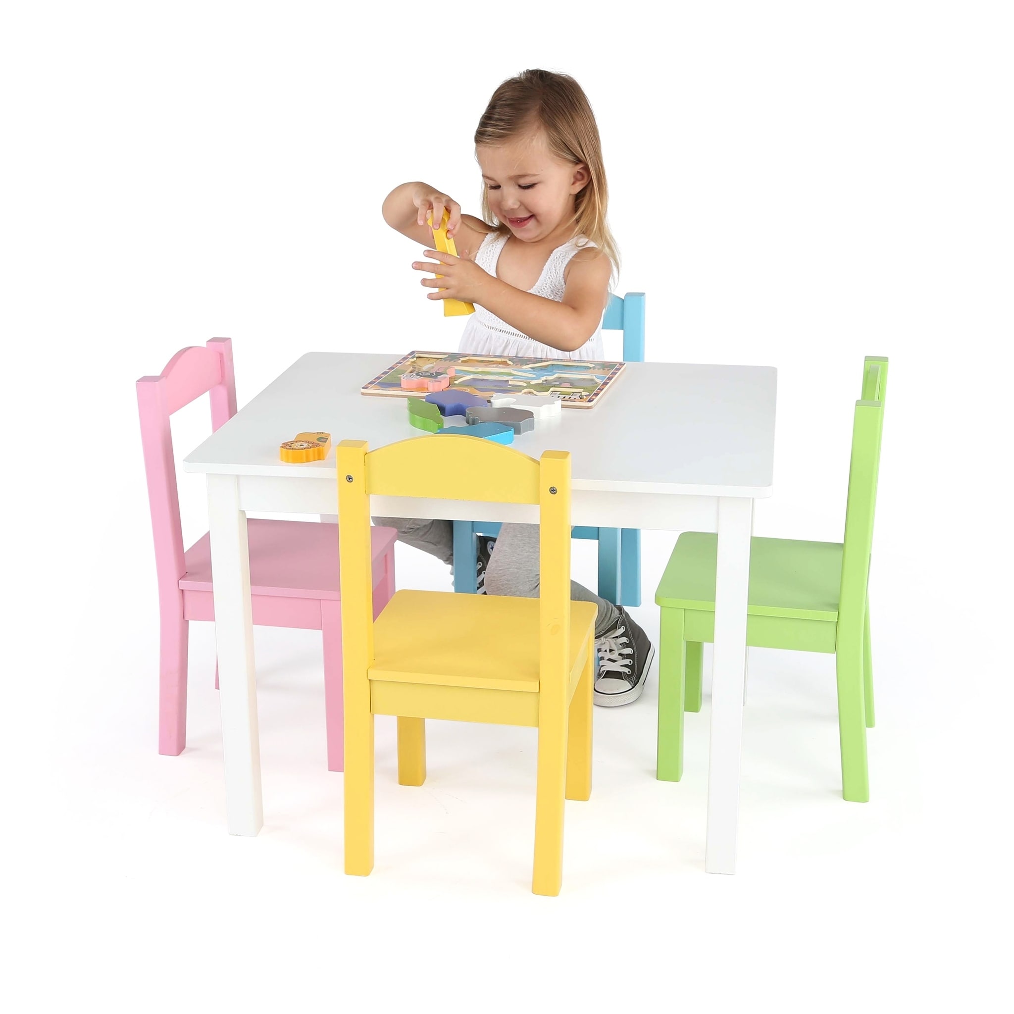 tot tutors table and 4 chairs