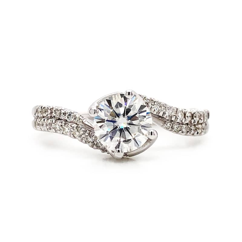 Auriya 14k Gold 1ctw Moissanite and Diamond Engagement Ring 1/6ctw