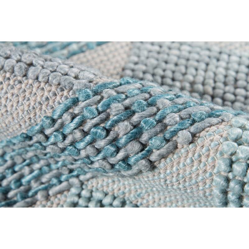 Momeni Andes Hand Woven Wool and Viscose Contemporary Geometric Area Rug.