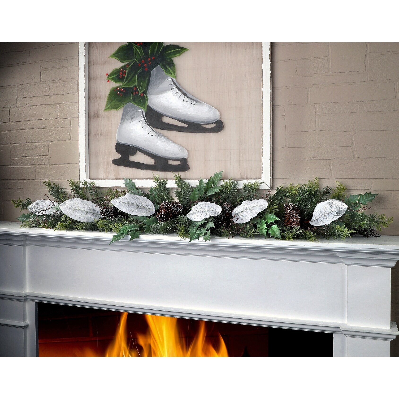 60" Mix Pine/Magnolia Leaf/Large Cone Garland