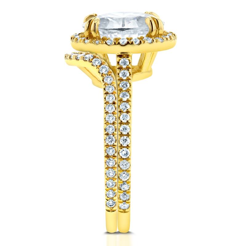Annello by Kobelli Oval 14k Gold 2ct TGW Moissanite and Lab Grown Diamond Halo Bridal Set (GH/VS, DEF/VS) - Yellow