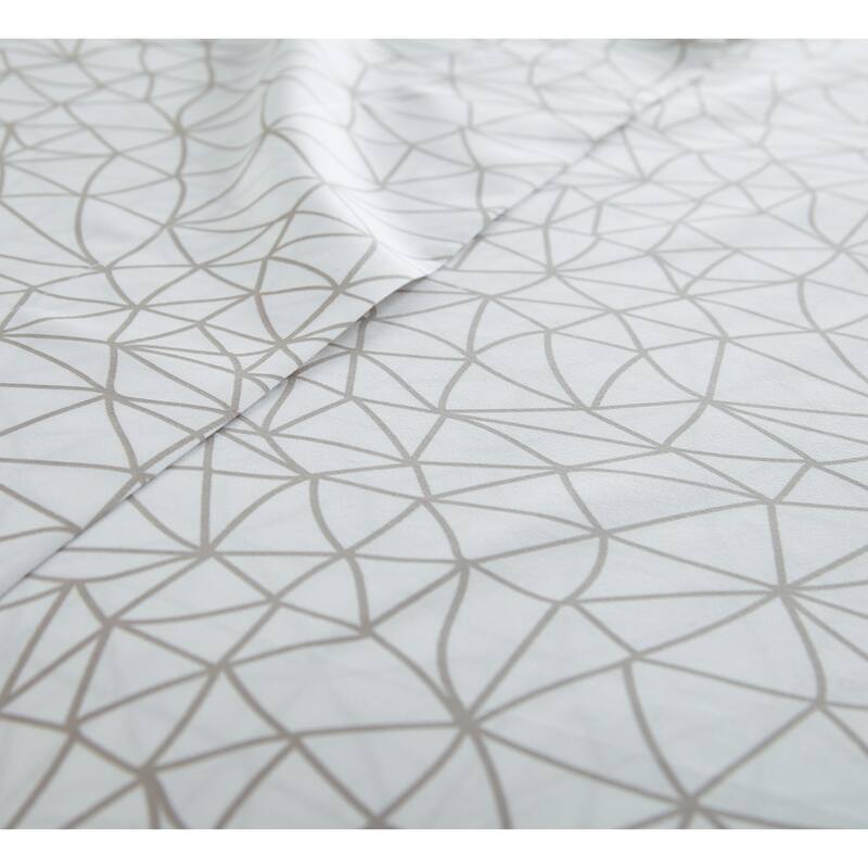 Vilano Choice Ultra-Soft Geometric Maze 4-piece Printed Bed Sheet Set