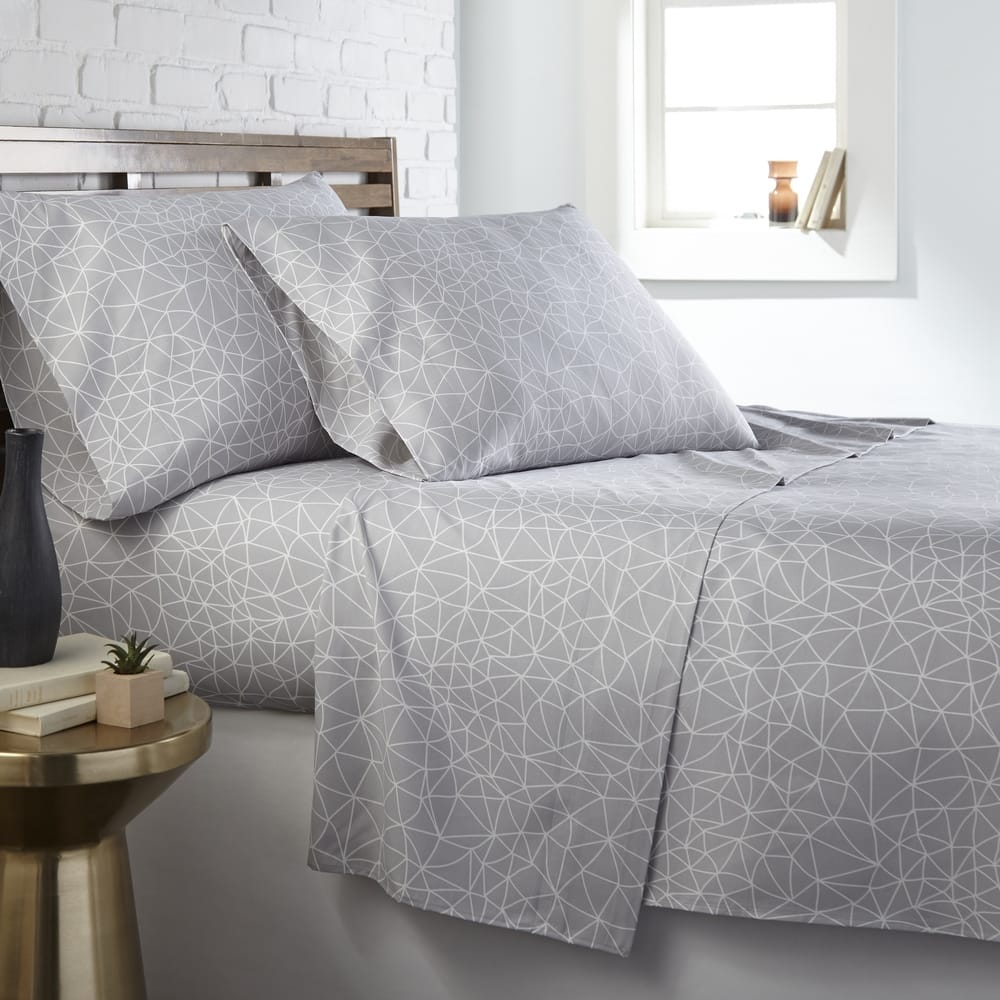 Vilano Choice Ultra-Soft Geometric Maze 4-piece Printed Bed Sheet Set