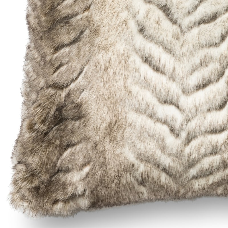 Faux-fur Grey/ White 22-inch Pillow Cover