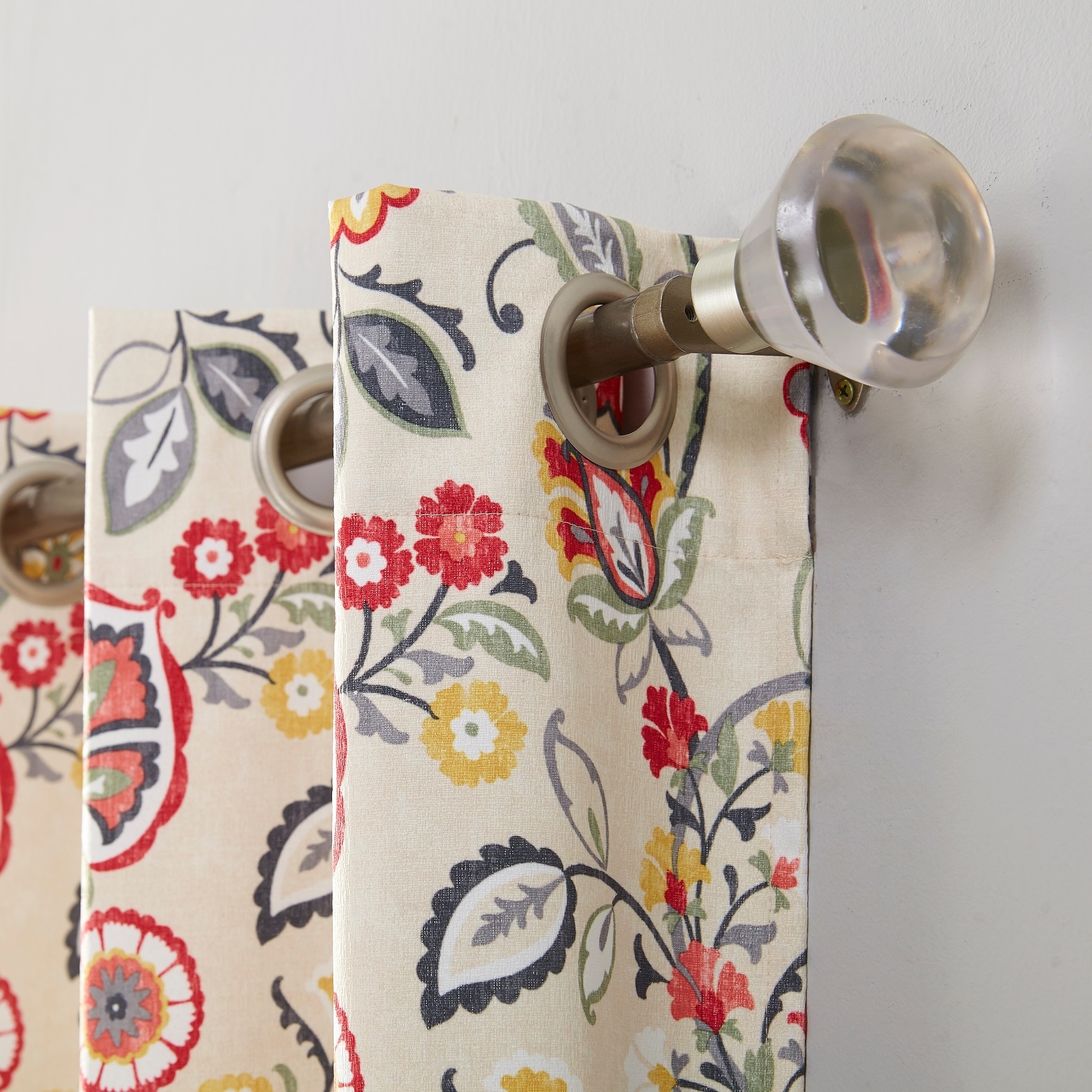 Sun Zero Jorah Botanical Print Thermal Insulated Grommet