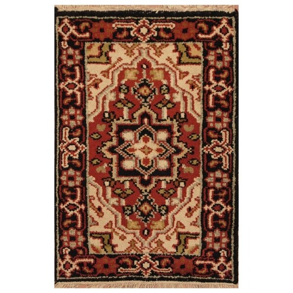 Handmade Serapi Wool Rug (India) - 2' x 3'. Opens flyout.