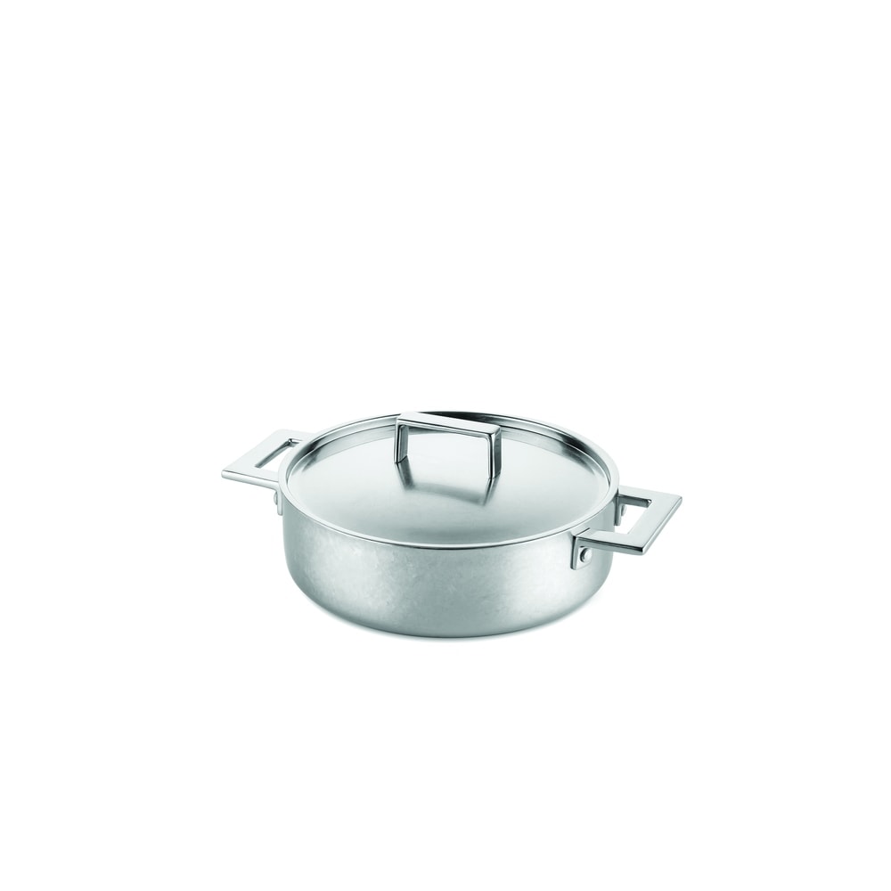 https://ak1.ostkcdn.com/images/products/22964341/Mepra-3-quart-Pewter-Saut-Pan-09476b95-734a-4690-a776-8a9c3ee5884b_1000.jpg