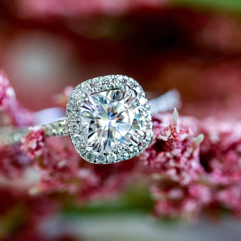 Annello by Kobelli 14k Solid Gold 1 1/3ct TGW Forever One Moissanite and Lab Grown Diamond Halo Engagement Ring (DEF/VS)