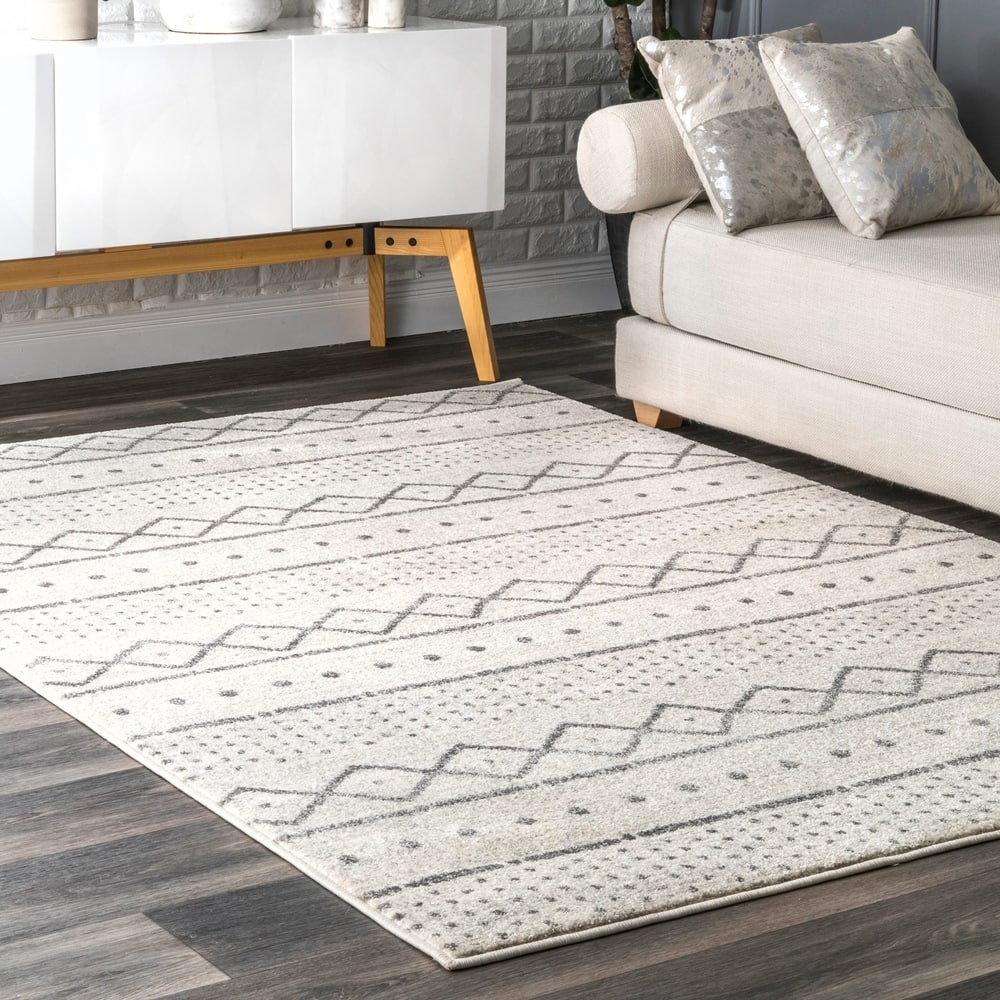Nuloom Contemporary Vintage Faded Aztec Milo Geo Print Area Rug