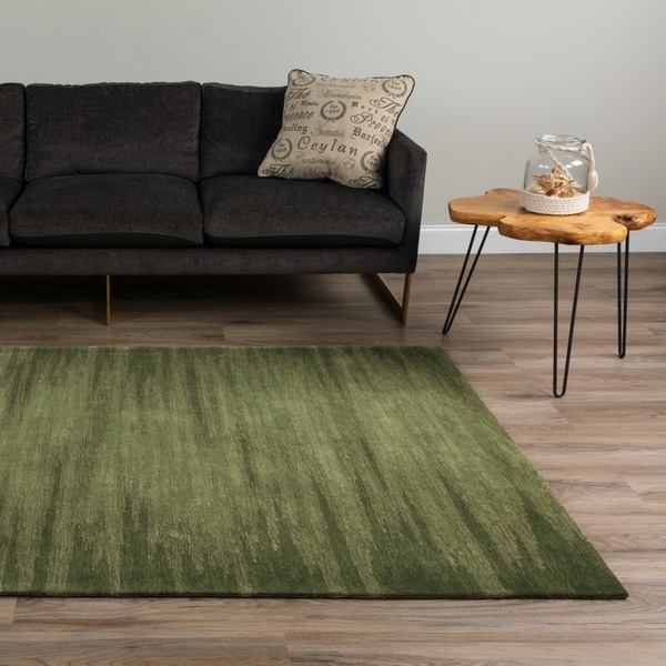 Green area rug deals 8x10