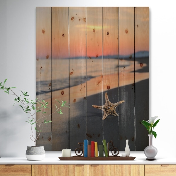 Designart 'Summer Beach with Starfish' Beach and Shore Print on Natural Pine Wood - Blue