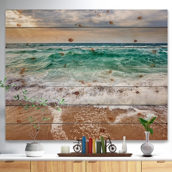Designart 'Crystal Clear Blue Foaming Waves' Seascape Print on Natural Pine Wood - Green