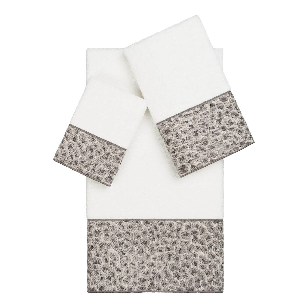 Authentic Hotel and Spa Turkish Cotton Cheetah Jacquard Trim White 3-piece Towel Set