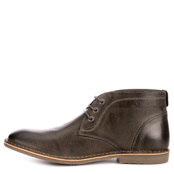 lacing chukka boots