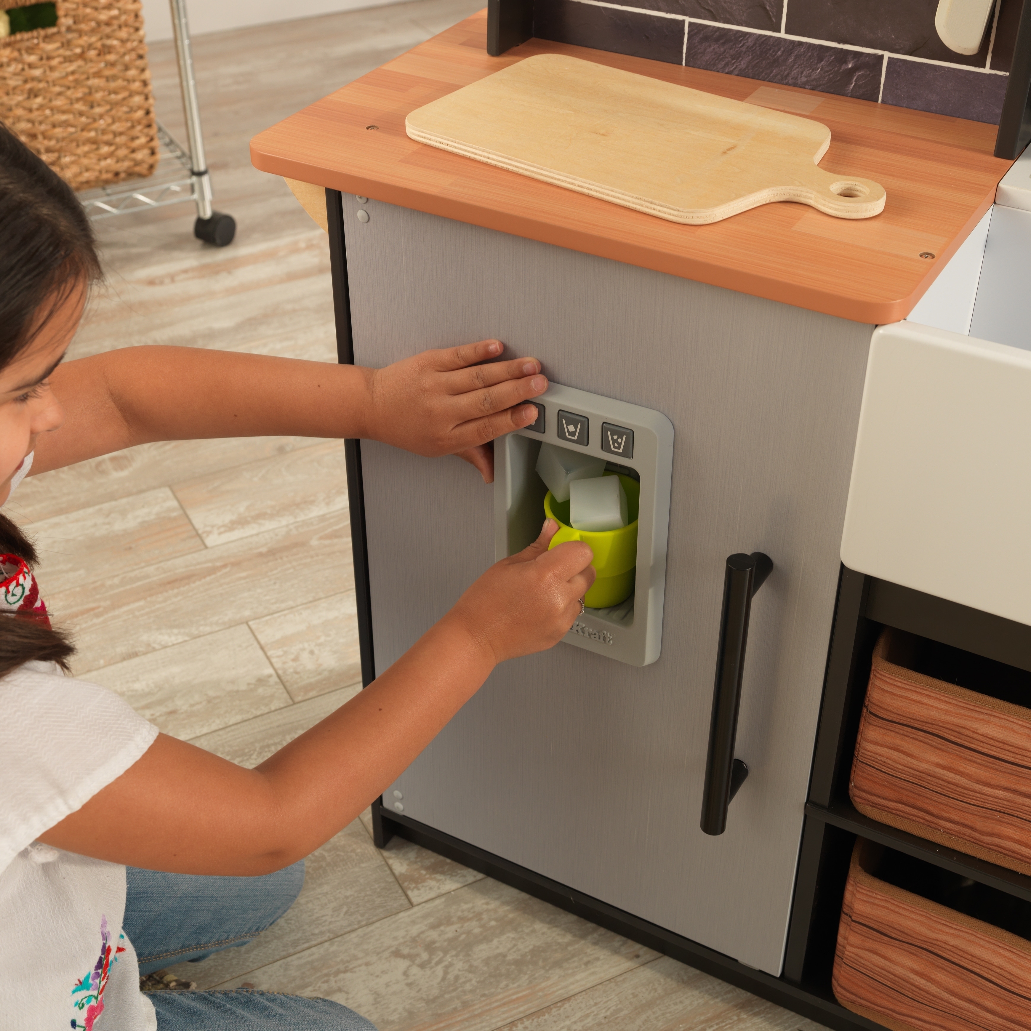 kidkraft farmhouse kitchen