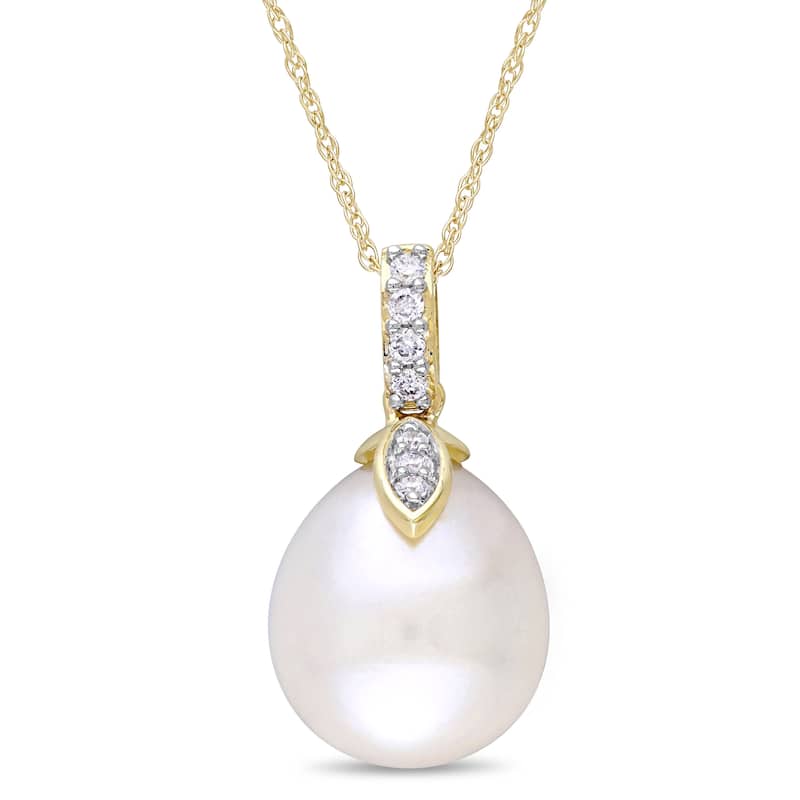 Miadora 10k Yellow Gold Cultured Freshwater Pearl 1/10ct TDW Diamond Drop Necklace (11-12mm)