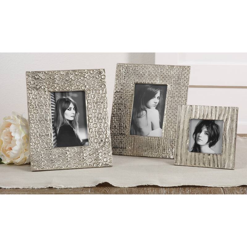 Metal Photo Frame With Textured Design