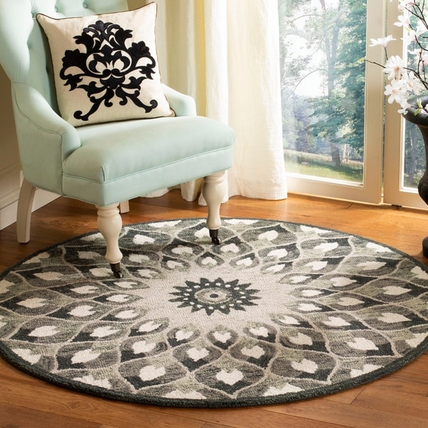 Safavieh Handmade Novelty Elizabeta Wool Rug