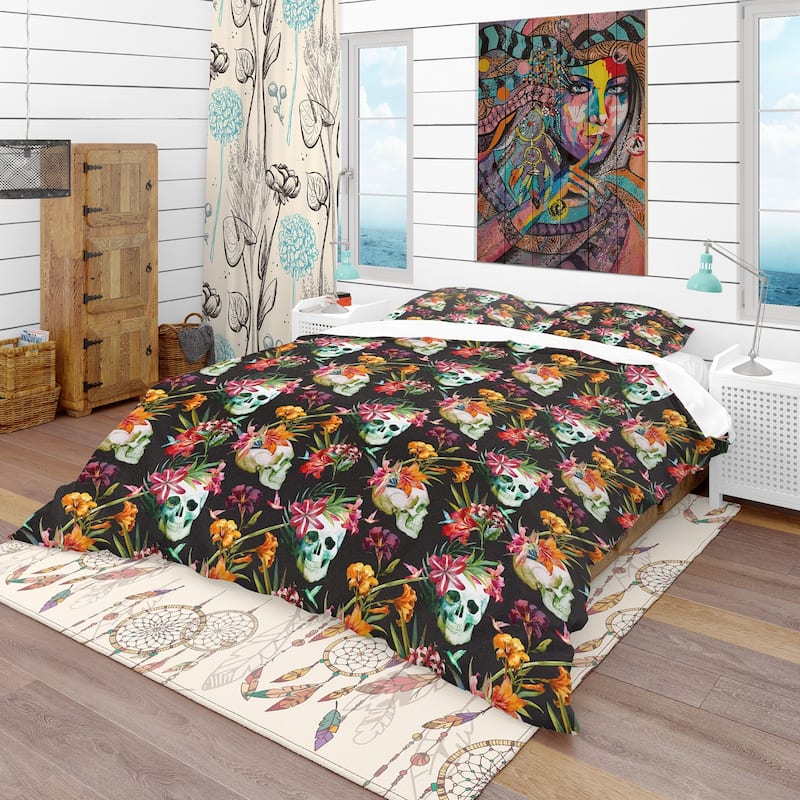 Designart 'Skull and Flowers' Bohemian & Eclectic Bedding Set - Duvet Cover & Shams