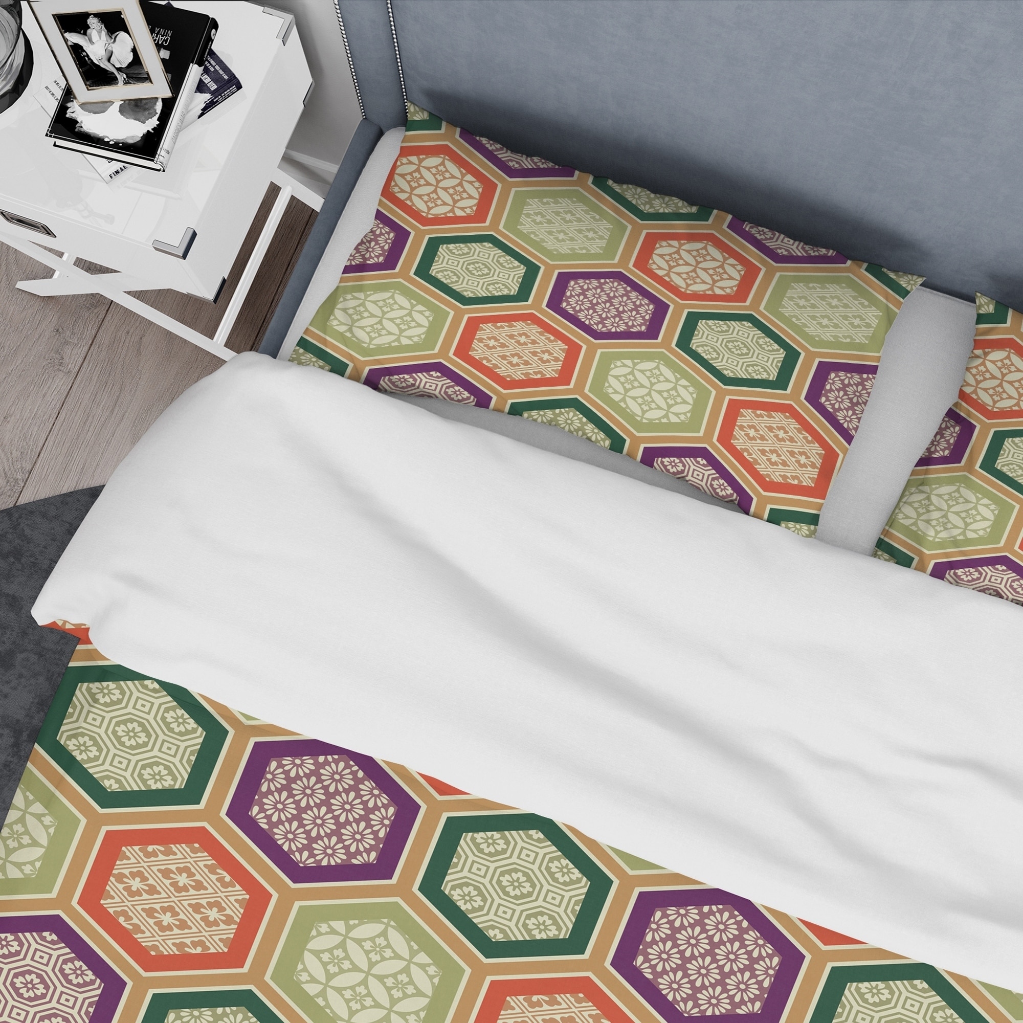 Designart 'Traditional Japanese Pattern' Modern