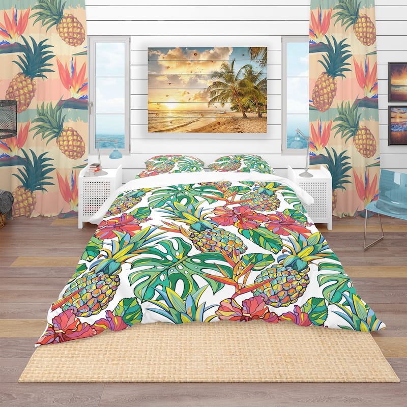 Designart 'Colorful Tropical Pattern' Tropical Bedding Set - Duvet Cover & Shams