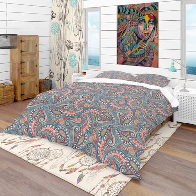 Designart 'Elegant Lace Pattern' Bohemian & Eclectic Bedding Set - Duvet Cover & Shams