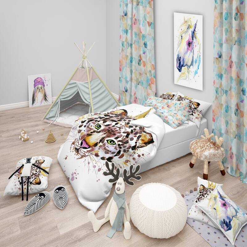Designart 'Leopard Head with Golden Crown' Tropical Bedding Set - Duvet Cover & Shams