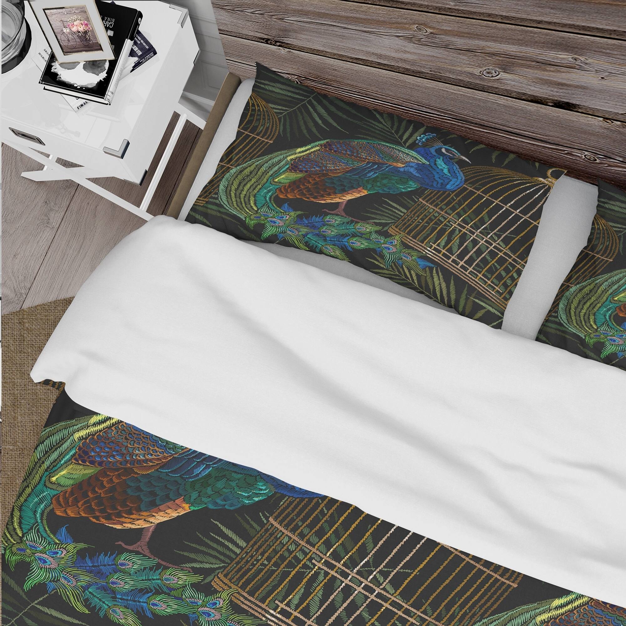 Designart 'Tails of Peacocks and Birds Cage' Farmhouse Bedding Set ...