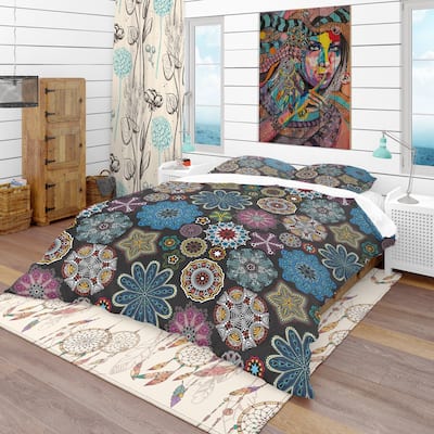 Designart 'Ornate Floral Texture' Bohemian & Eclectic Bedding Set - Duvet Cover & Shams