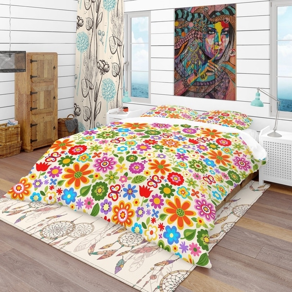 Designart 'Traditional Asian hotsell Elements Paisley' Bohemian & Eclectic Bedding Set