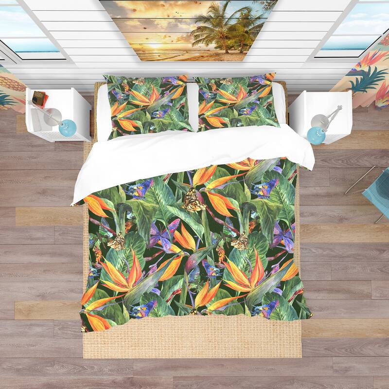 Designart 'Tropical Pattern with Exotic Flowers' Tropical Bedding Set - Duvet Cover & Shams