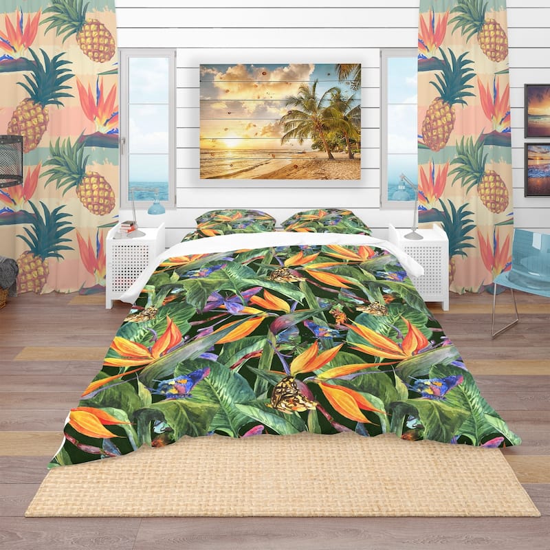Designart 'Tropical Pattern with Exotic Flowers' Tropical Bedding Set - Duvet Cover & Shams