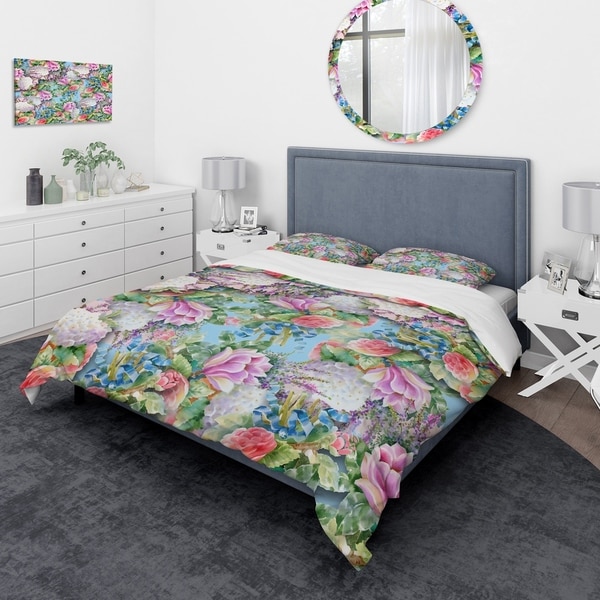 Designart 'Pink Flower Pattern on Blue' Vintage Bedding Set - Duvet ...