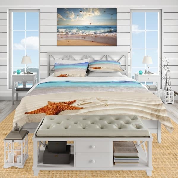 Shop Designart Brown Starfish On Caribbean Beach Beach Bedding