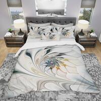 Designart 'White Stained Glass Floral Art' Duvet Cover Set