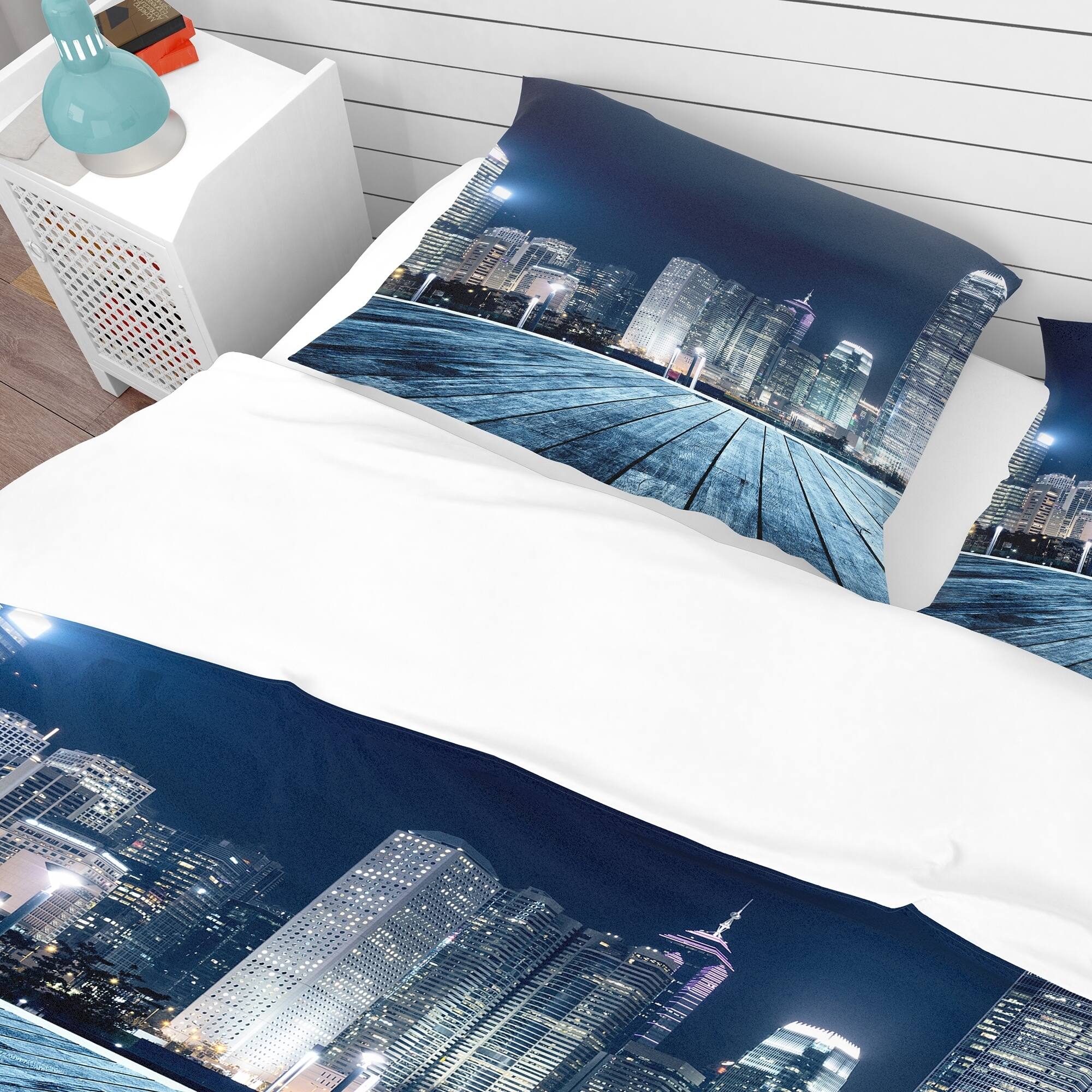 Designart 'Blue Hong Kong City Skyline' Modern & Contemporary Bedding