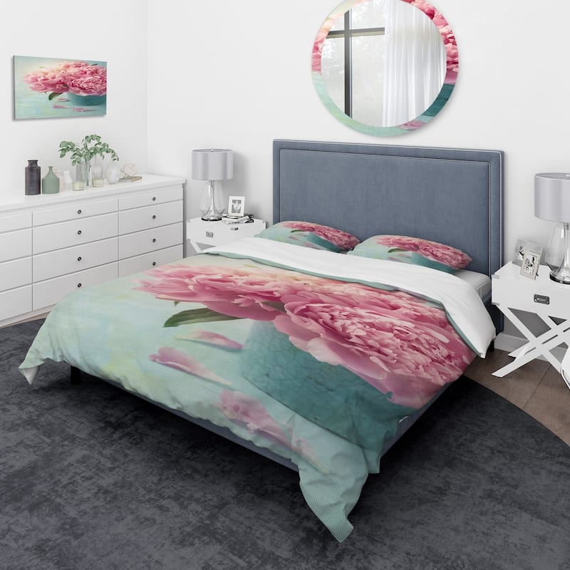 Designart 'Pink Peony Flowers in Vase' Traditional Bedding Set - Duvet Cover & Shams - Queen/Full - Queen/Full - 3 Piece