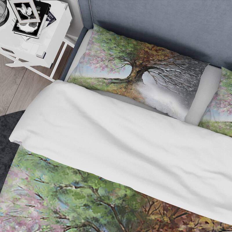 Designart 'Tree with Four Seasons' Traditional Bedding Set - Duvet Cover & Shams
