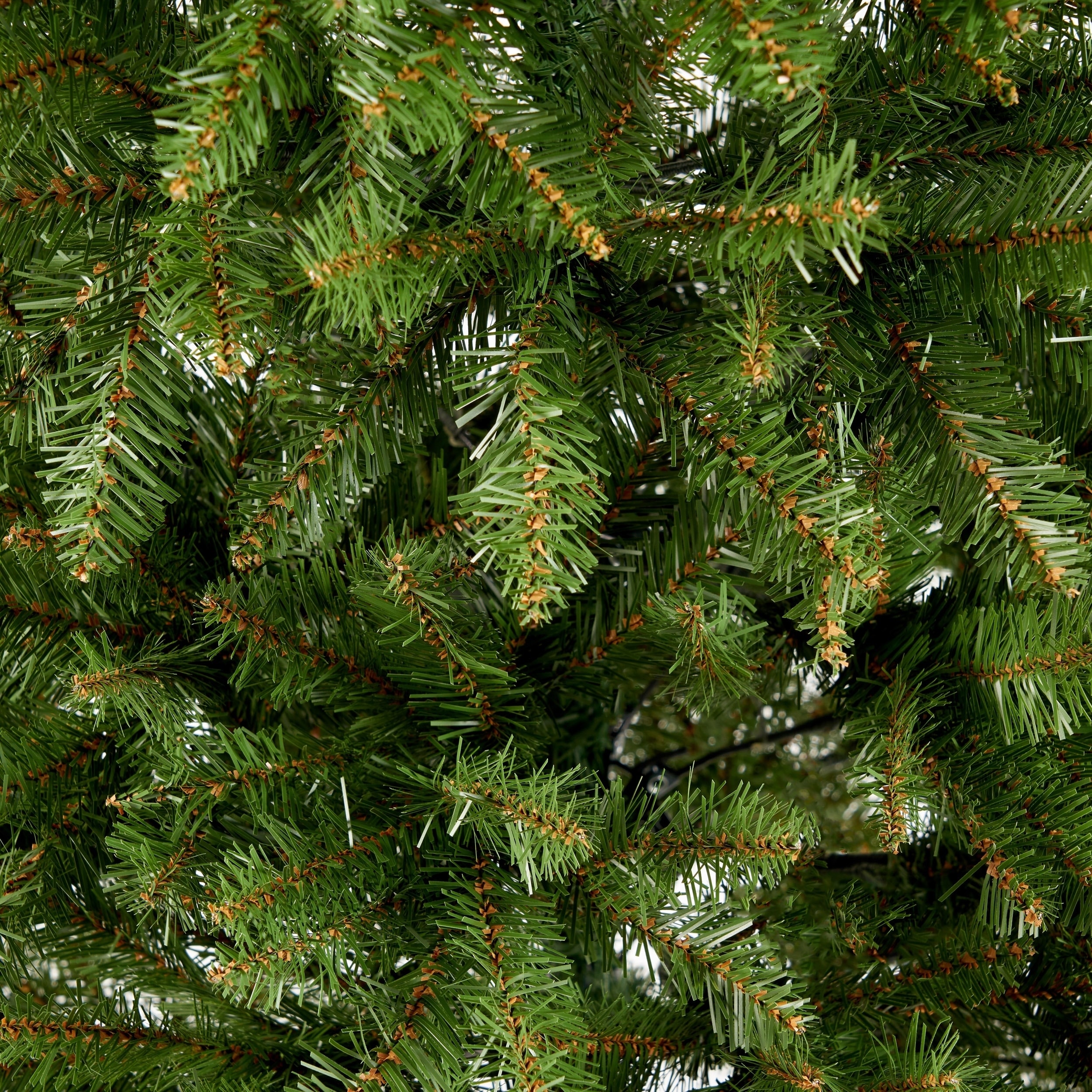 Green Christopher Knight Home 307302 4.5-Foot Fraser Fir Unlit Hinged Artificial Christmas Tree