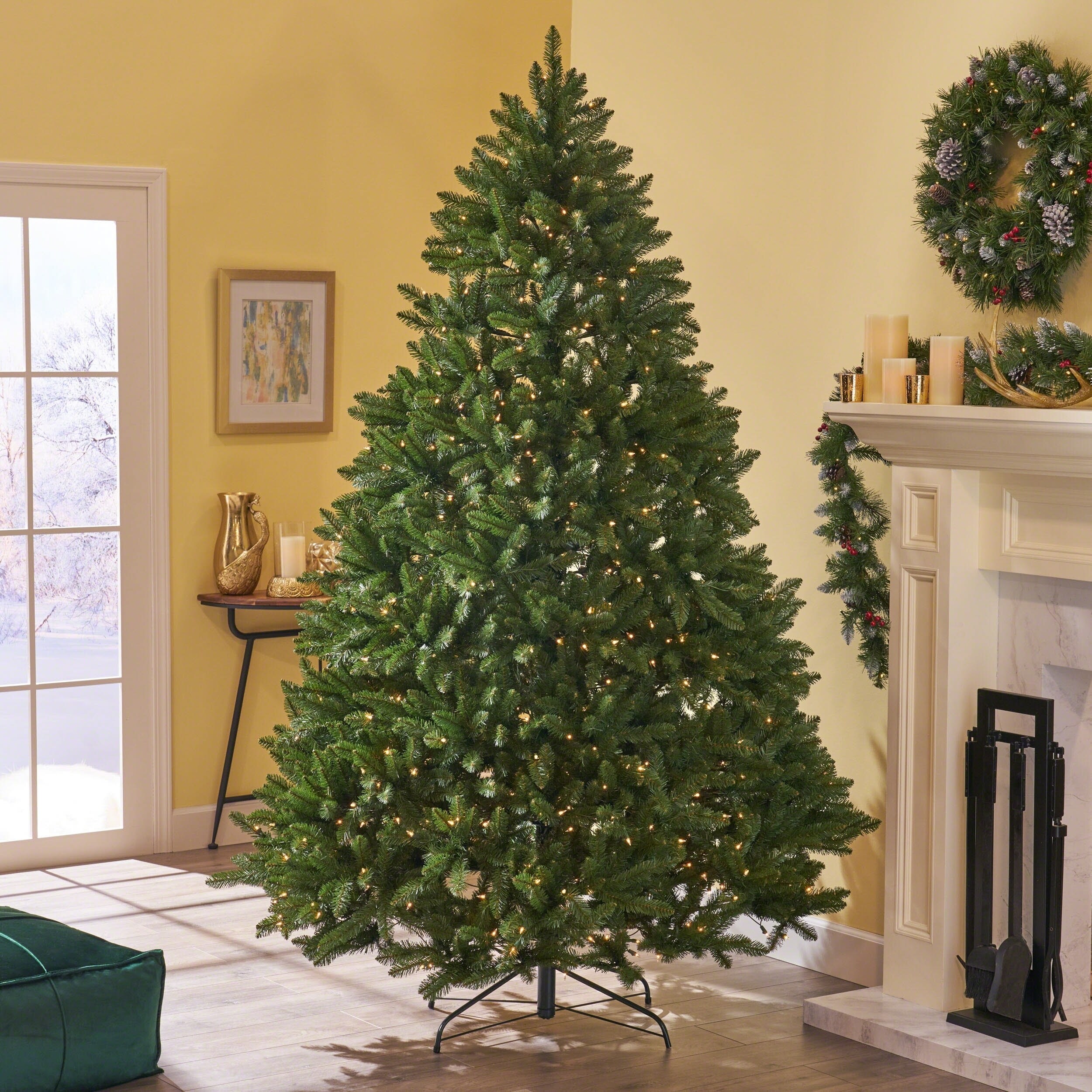 Shop 7.5foot Norway Spruce PreLit or Unlit Hinged Artificial