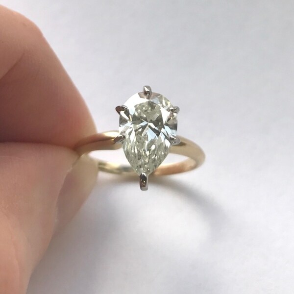 2 carat solitaire diamond ring yellow gold