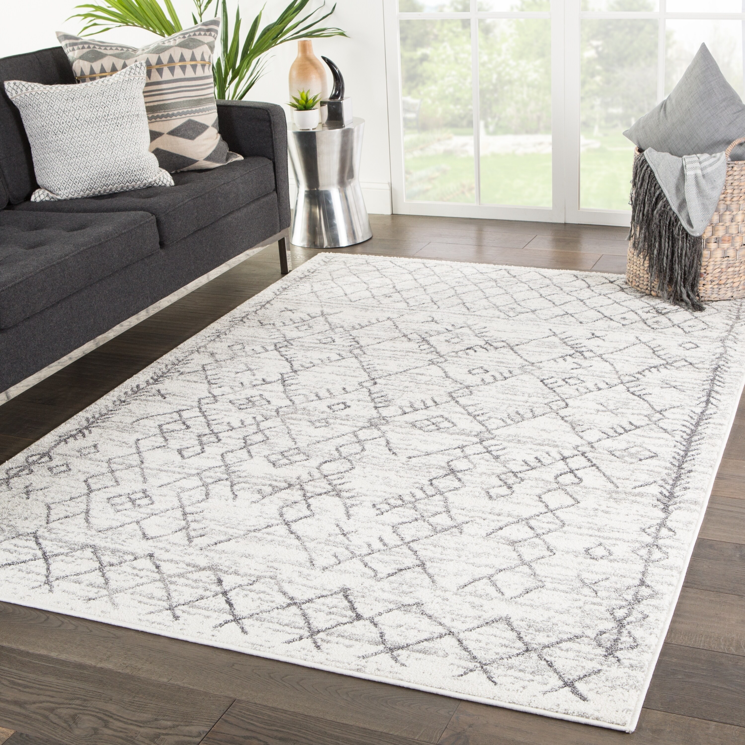 Apana Trellis White Light Gray Area Rug 5 3 X 7 6 Apana Trellis White Light Gray Area Rug 5 3 X 7 6