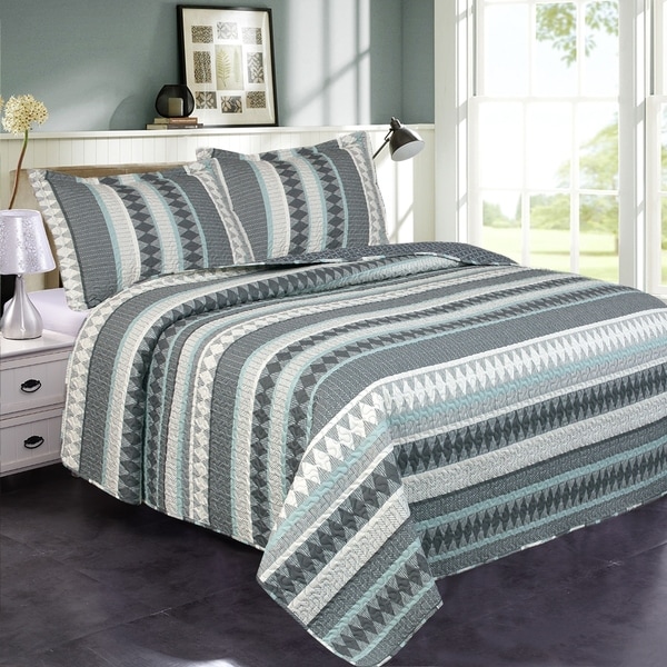 Shop 3 Piece Printed Reversible Bedding Quilt Set- Quilt ...