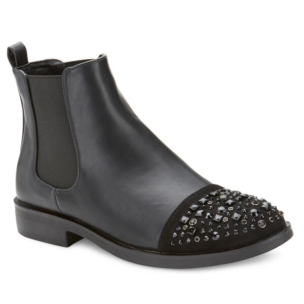 studded toe chelsea boots