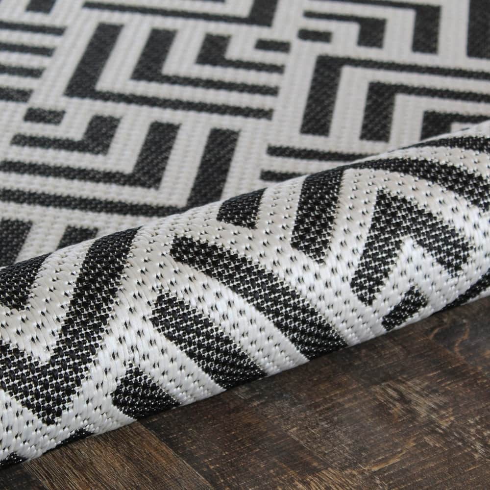 black and white outdoor rug 8x10