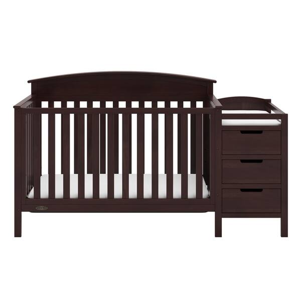 Shop Graco Benton 4 In 1 Convertible Crib And Changer Attached